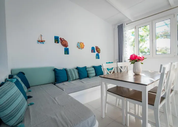 Azuro Naxos * Naxos City